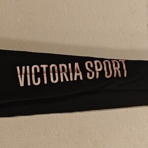 Victoria Sport sz Small light pink and black leggings